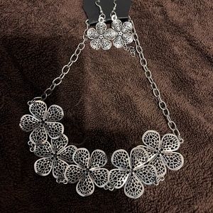 Paparazzi earrings and necklace